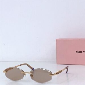 Miu Miu Zonnebril Gold Beige